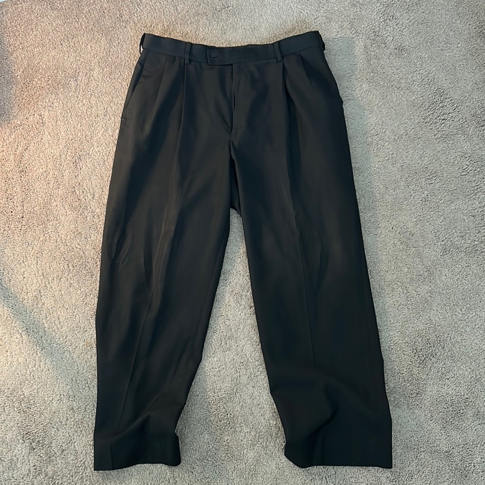 Men’s black stretchy slacks-34/30